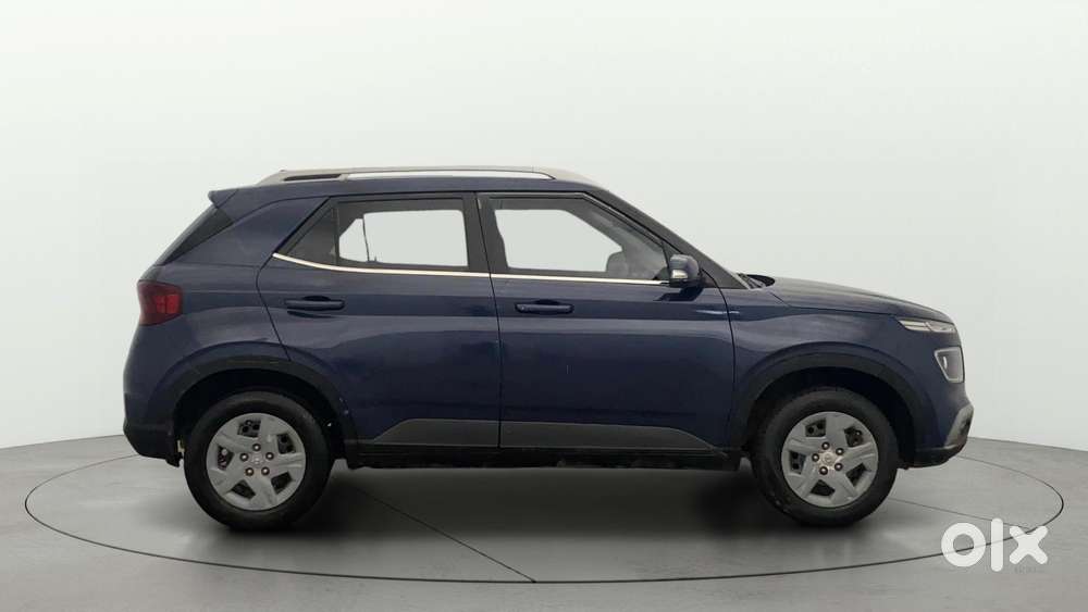 Hyundai Venue 1.2 S Plus, 2022, Petrol