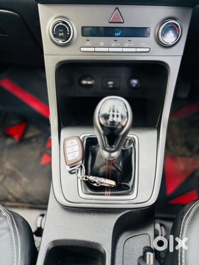 Hyundai Creta 1.5 S Plus Knight Petrol Dual Tone, 2023