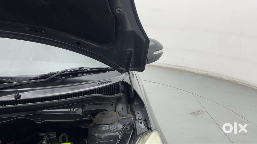 Maruti Suzuki Swift Vxi Optional, 2016, Petrol