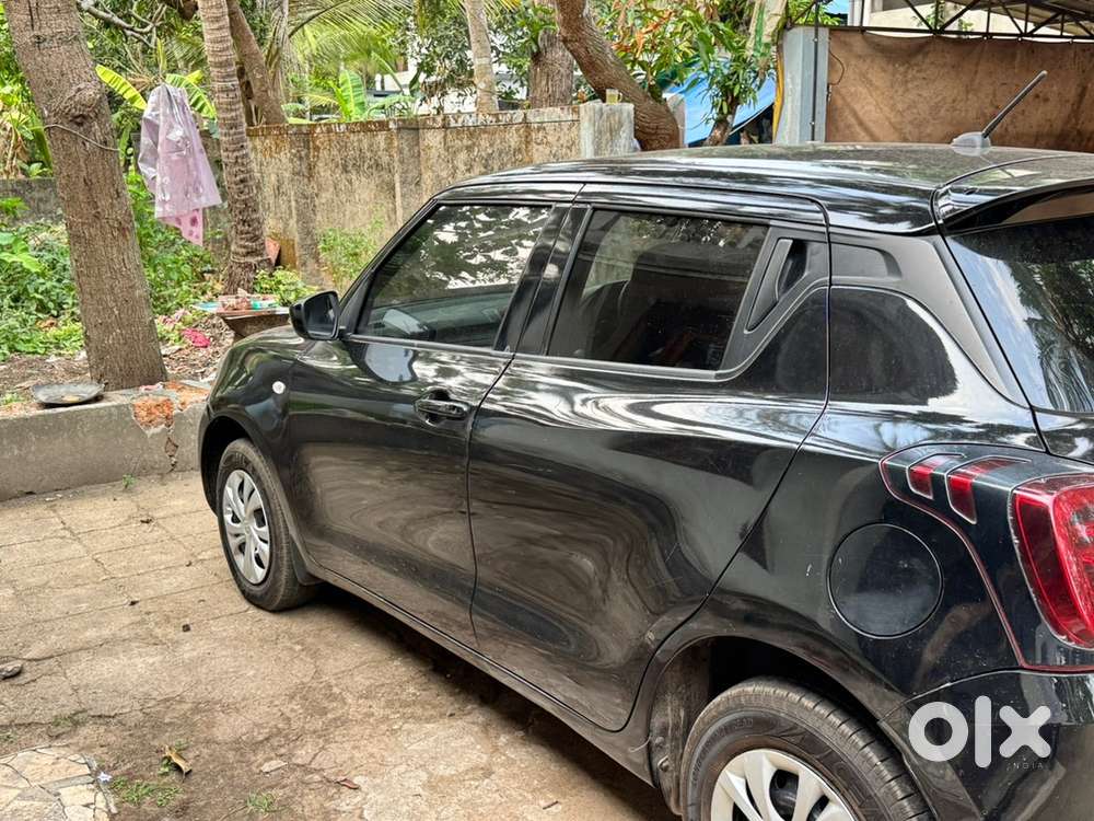 2021 Maruti Swift Lxi Black Kl65 125000km Company Service