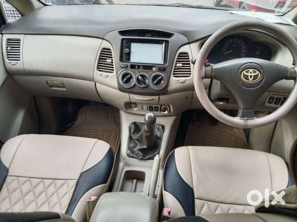 Toyota Innova 2.5 G (diesel) 8 Seater, 2011, Diesel