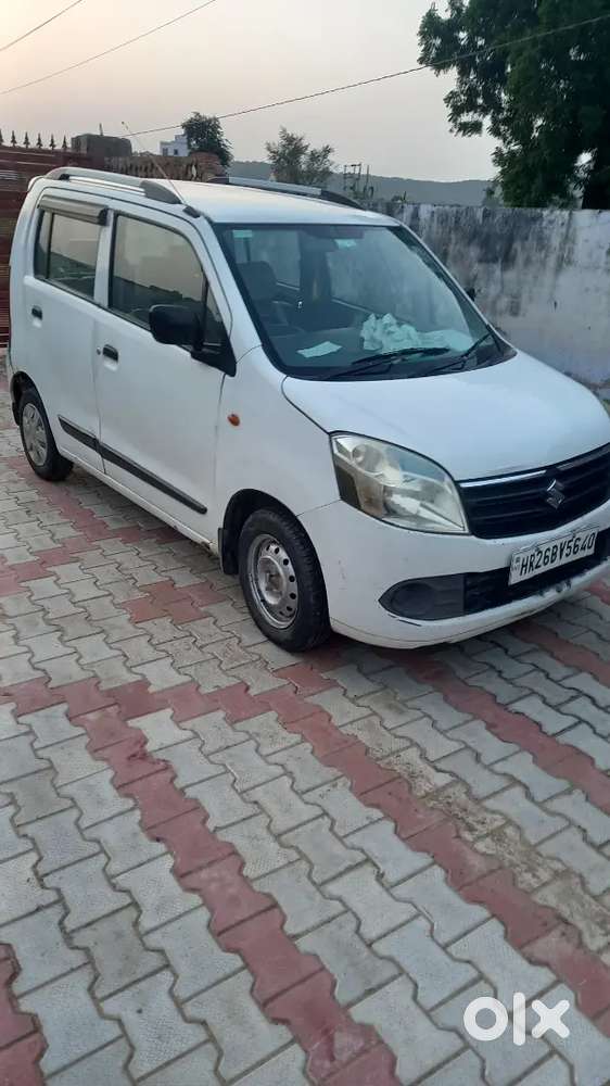 Center Locking , Brand New Tyre Front , Battery Under Warranty