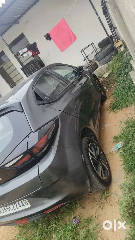 Tata Altroz 1.2 Petrol 2024
