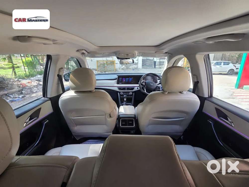 Mahindra Xuv700 2.2 Ax 7 Diesel At Luxury Pack Str Awd, 2023, Diesel