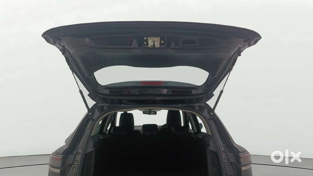 Maruti Suzuki Grand Vitara 1.5 Alpha Plus Intelligent Hybrid Ecvt, 2..