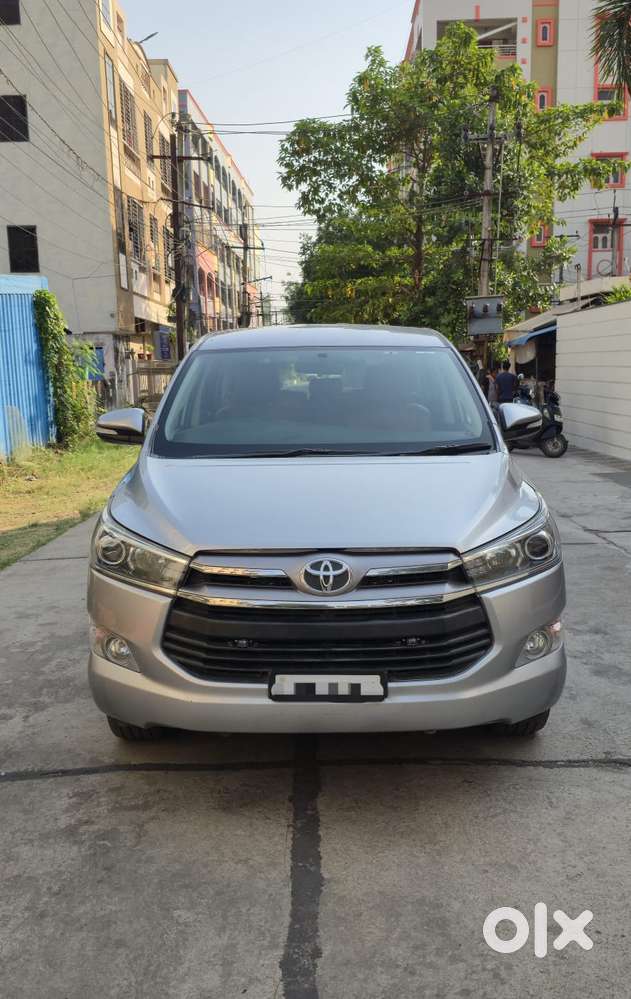 Toyota Innova Crysta 2.4 V 8 Str, 2017, Diesel