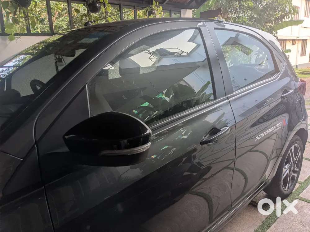 Tata Tiago 2020(september)petrol Full Option(xz+) Daytona Grey