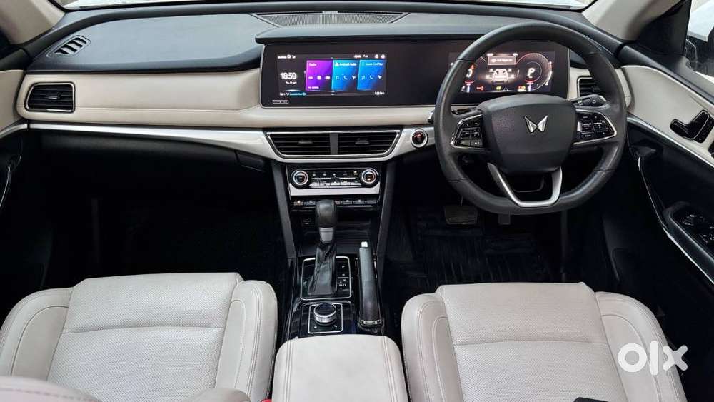 Mahindra Xuv700, 2025, Petrol