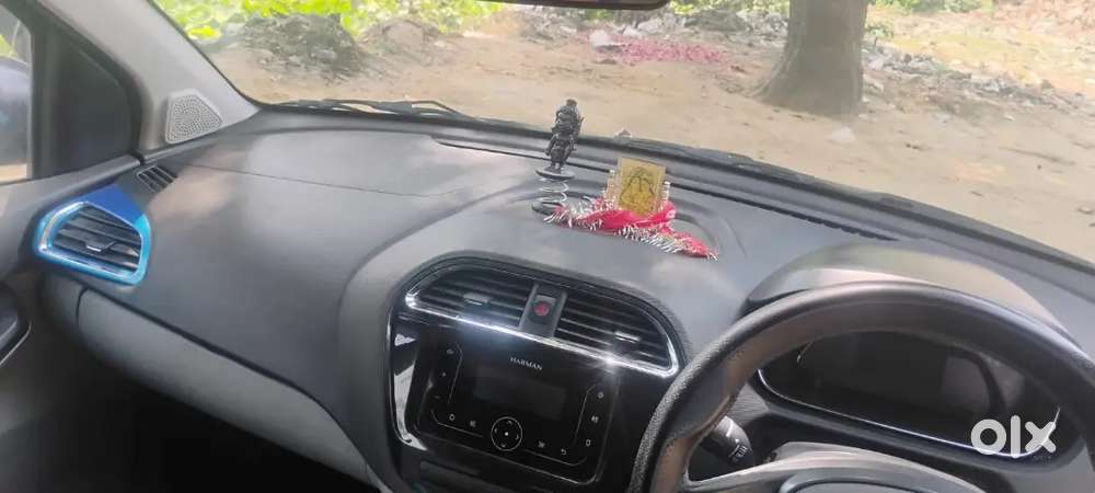 Tata Tiago Xt Icng 2024