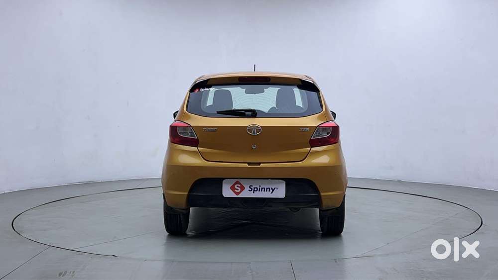 Tata Tiago Xza, 2017, Petrol