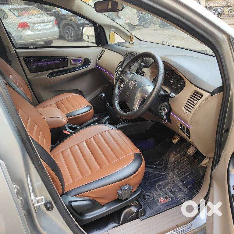 Toyota Innova 2.5 G (diesel) 8 Seater Bs Iv, 2016, Diesel
