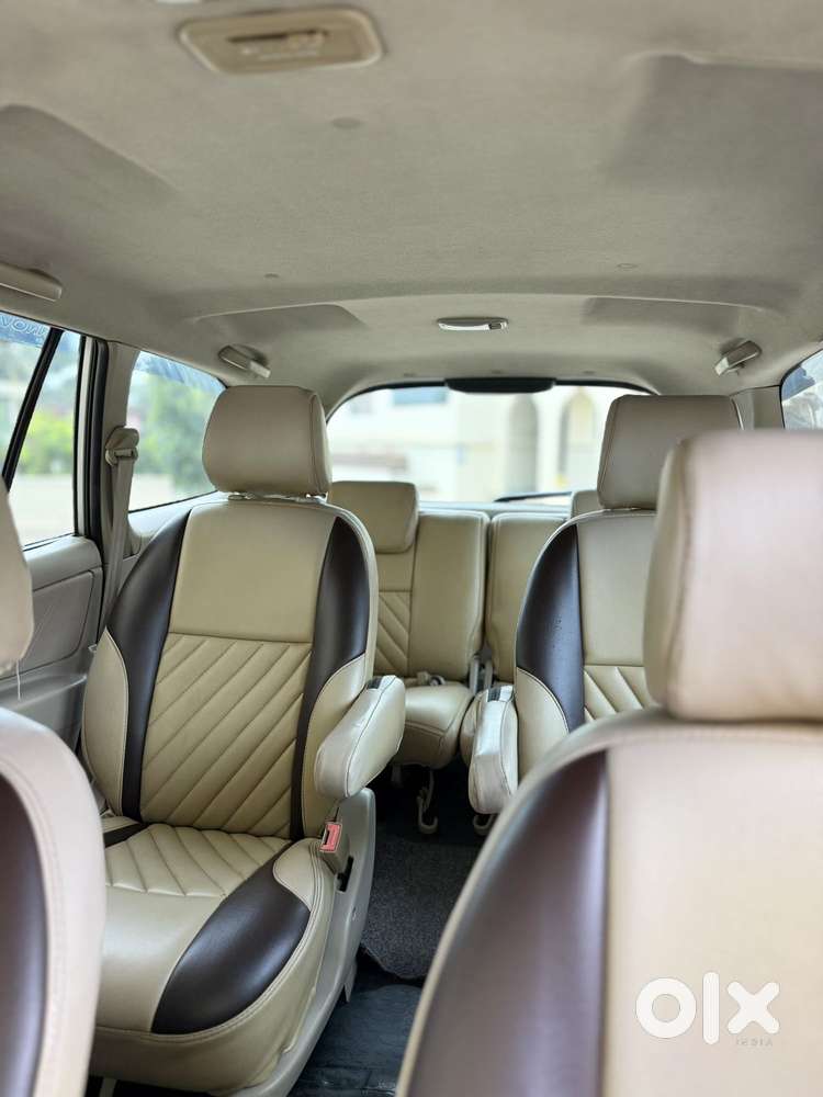 Toyota Innova 2.5 V 7 Str, 2011, Diesel