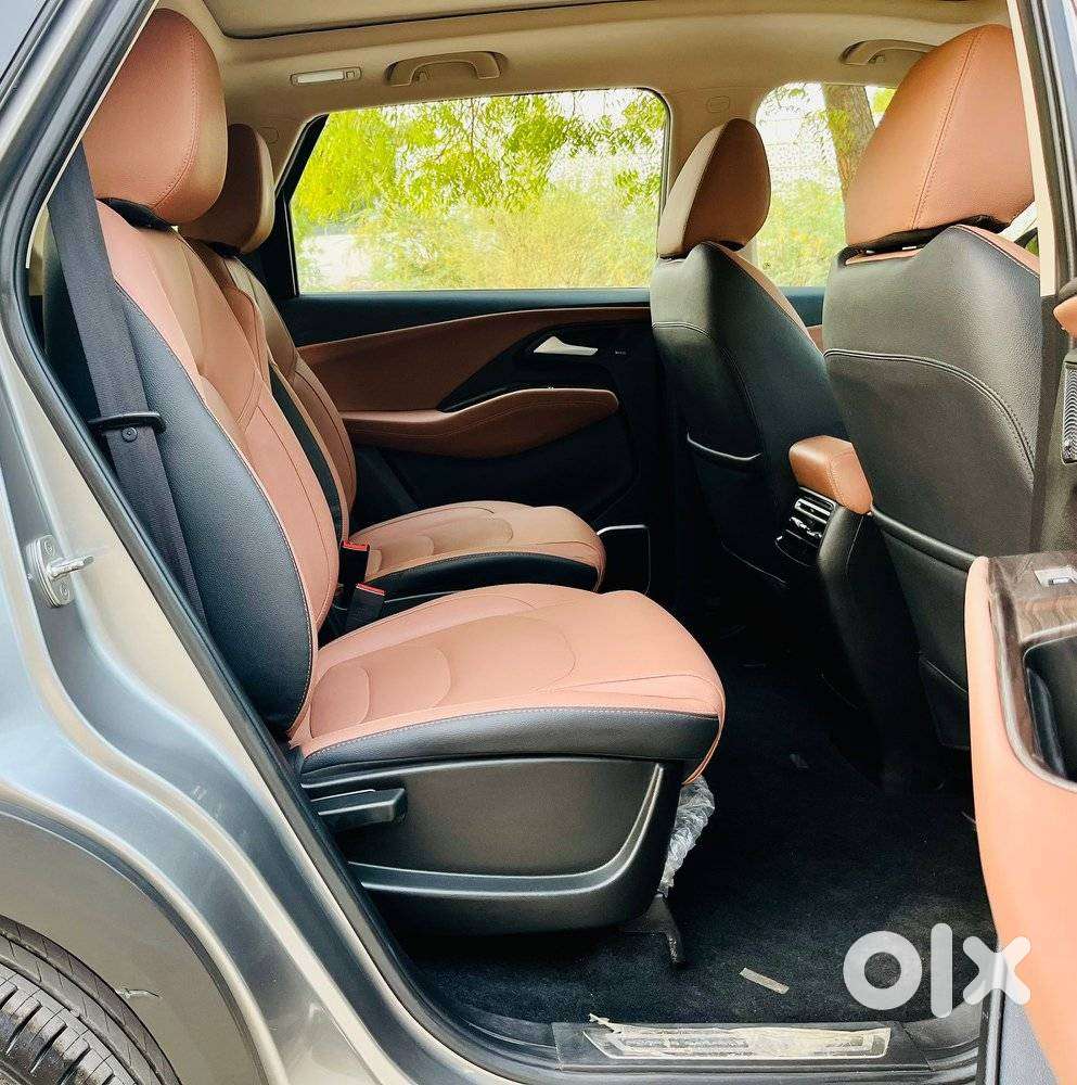 Mg Hector Plus Savvy Pro 1.5 Turbo Petrol Cvt 6 Str, 2023, Petrol