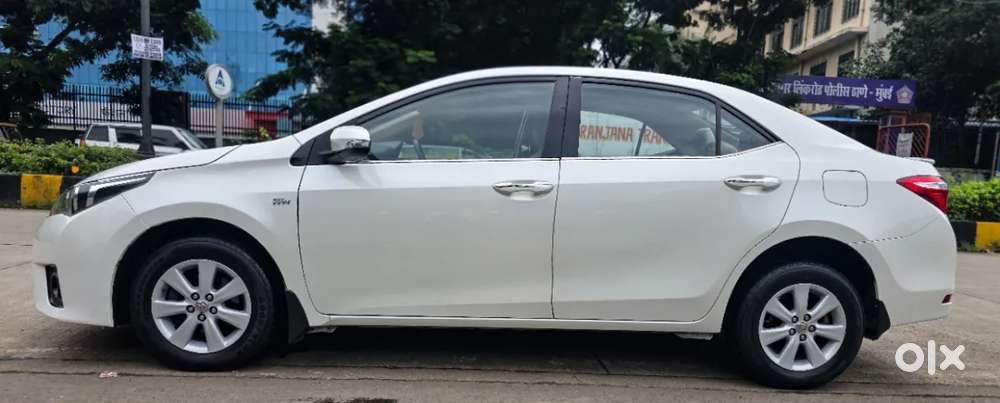 Toyota Corolla Altis, 2015, Petrol