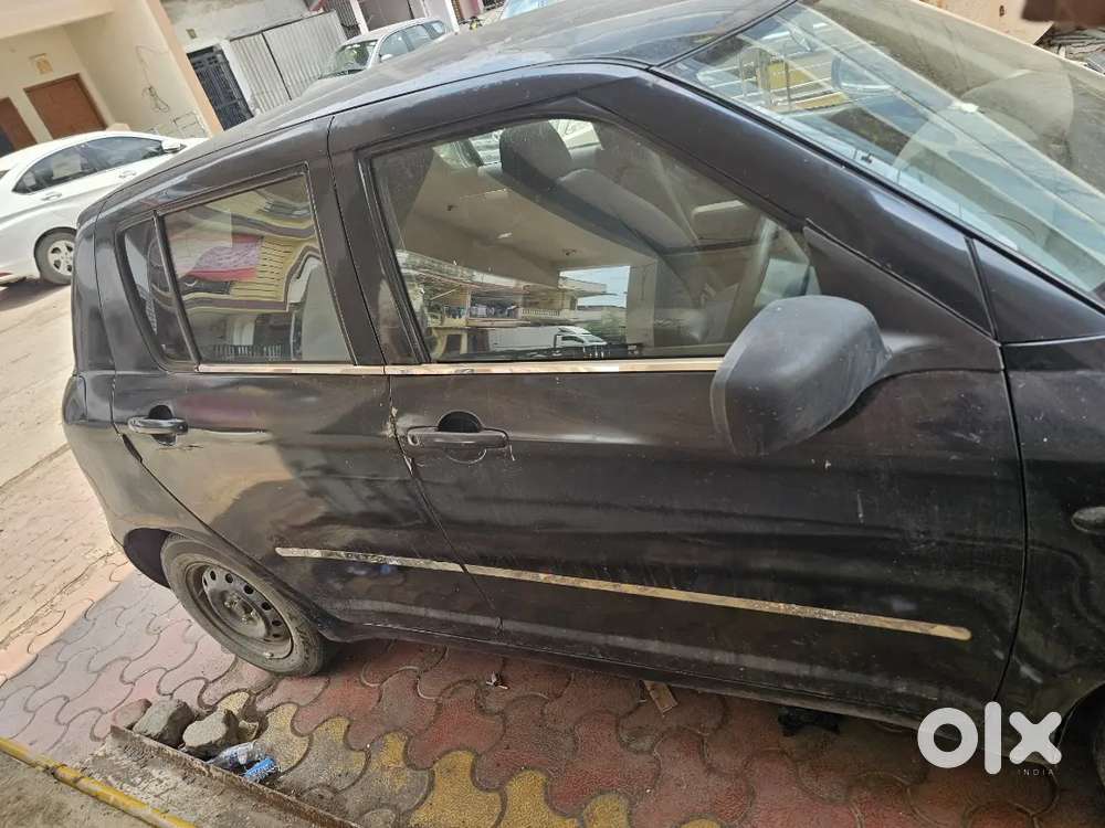 Need Urgent Selling Money Problem Maruti Suzuki Swift 2012 Cng