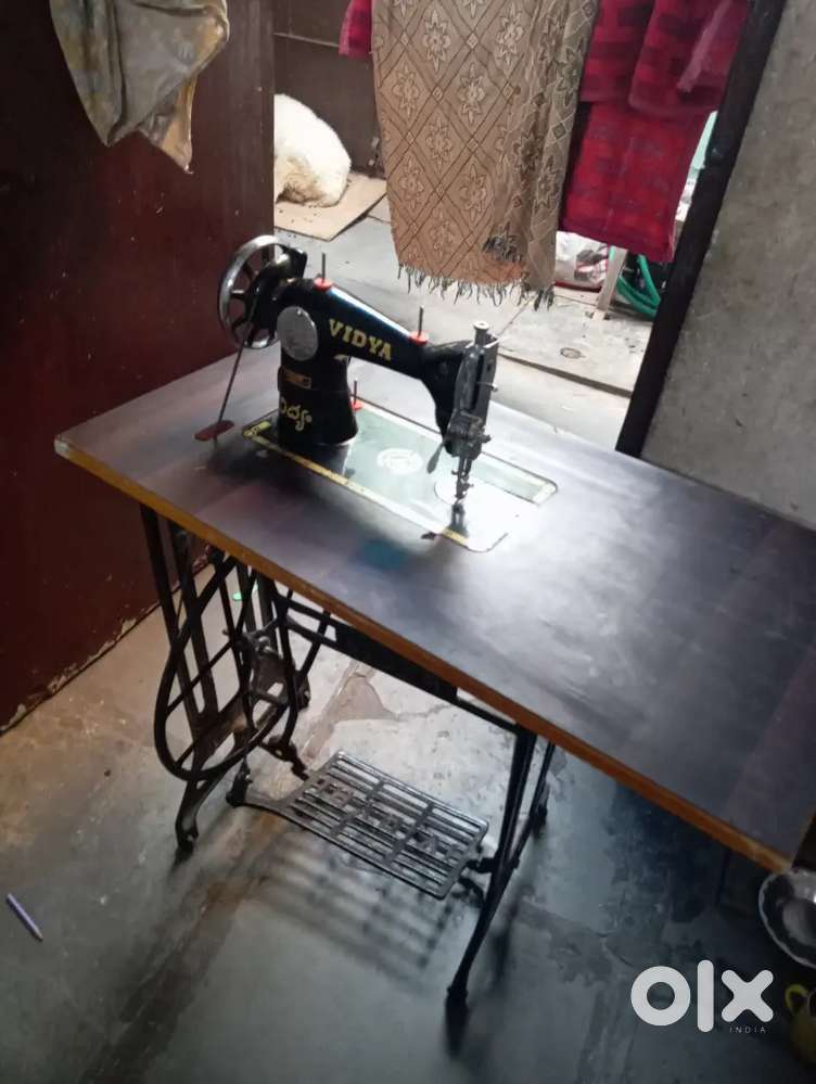 Sewing machine  absolutely good condition and urgent sale