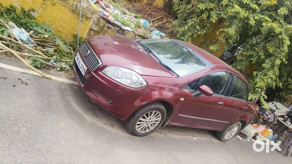 Fiat Linea 2010 Petrol 90000 Km Driven