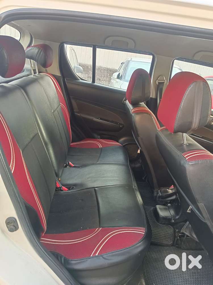 Maruti Suzuki Swift Vxi With Abs, 2016, Petrol