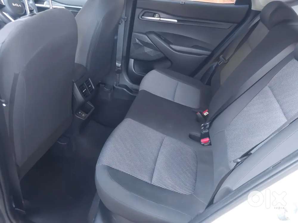 Kia New Seltos Petrol Manual 2023