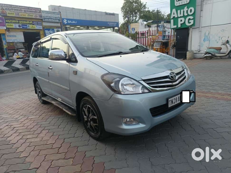 Toyota Innova 2.5 V Diesel 7-seater, 2011, Diesel