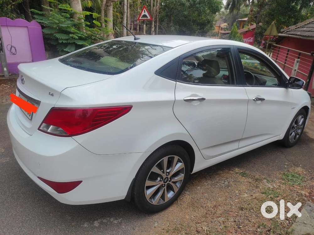 Hyundai Fluidic Verna 2015 Petrol 28000 Km Driven