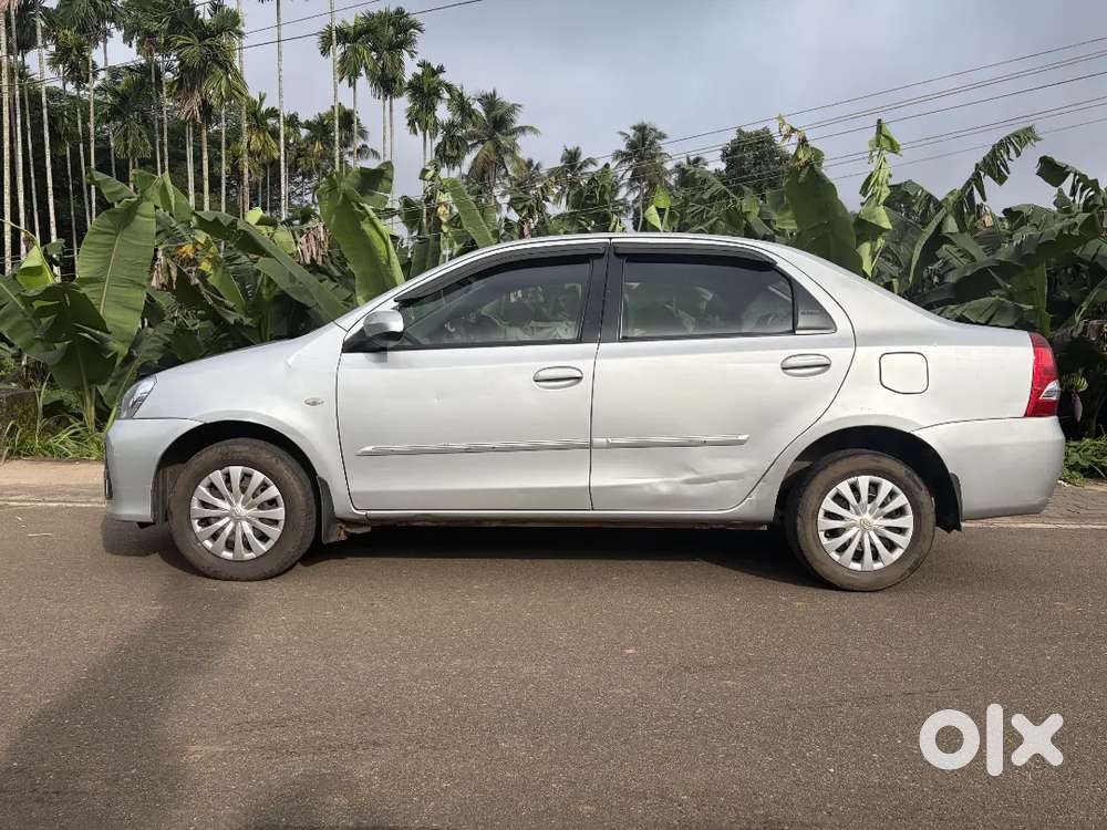 Toyota Etios Cross Limited 2012