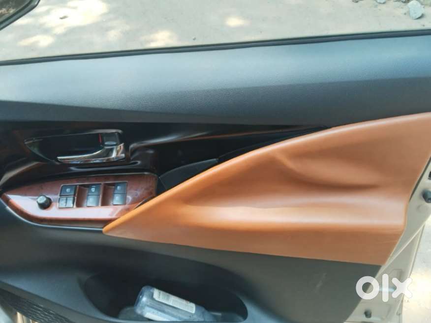 Toyota Innova Crysta 2.8 Gx At 7 Str, 2016, Diesel