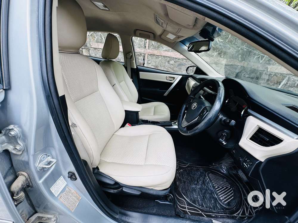 Toyota Corolla Altis G Hv At, 2015, Petrol