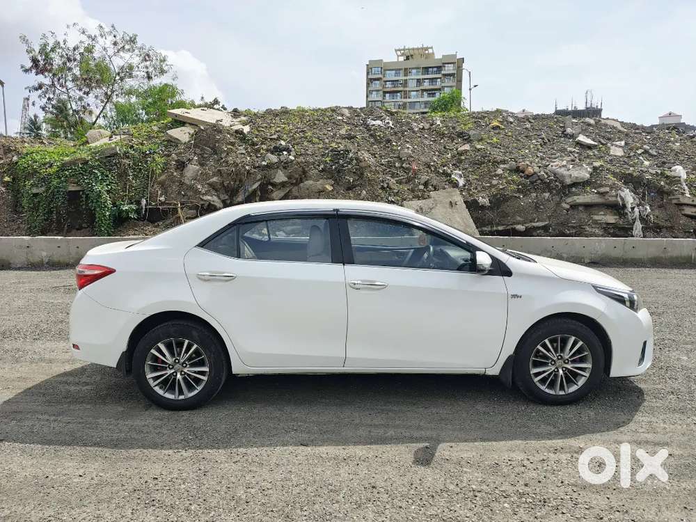 Toyota Corolla Altis 2015