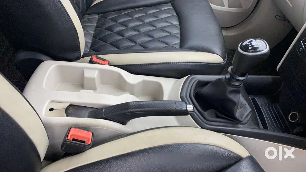 Mahindra Xuv300 W4, 2023, Petrol