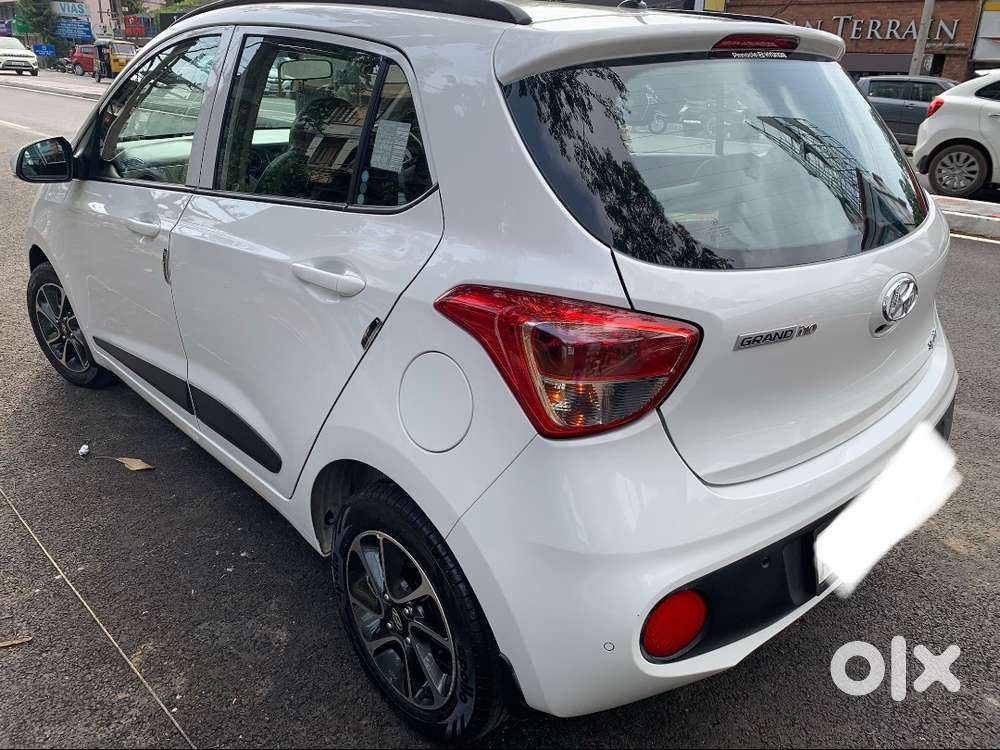 Clean Grand I10 Car Driven Very Less Automatic