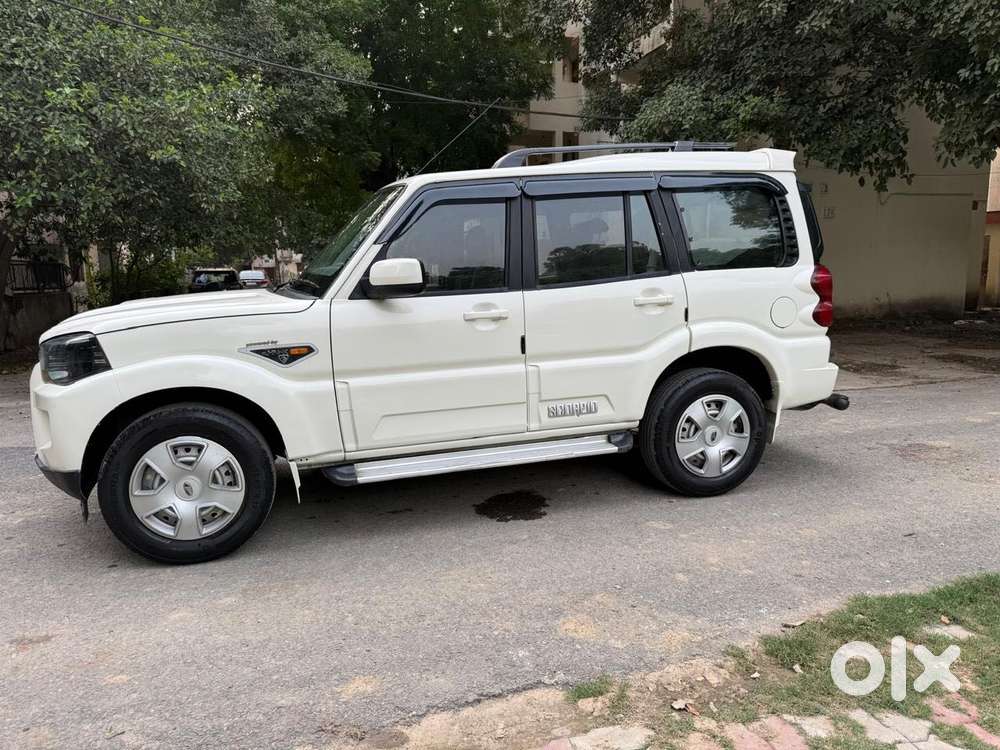 Mahindra Scorpio S4 Plus 9s, 2017, Diesel