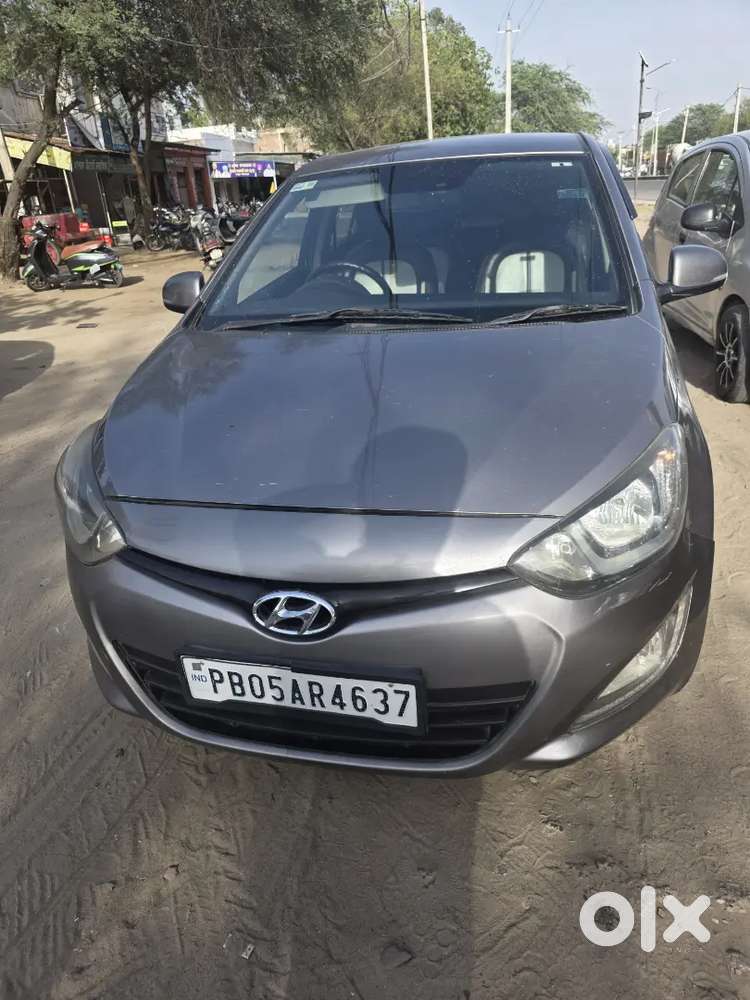 Hyundai I20 Active 2014 Diesel 105000 Km Driven