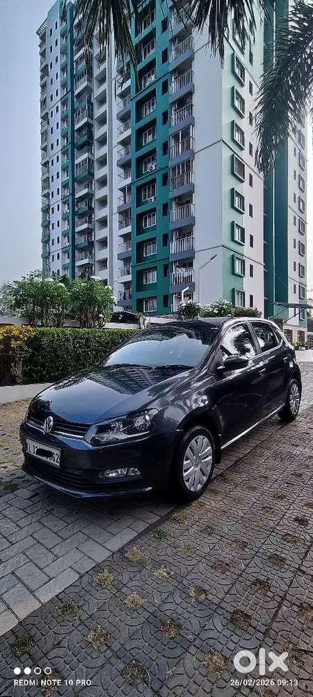 Polo Comfortline Petrol (31800 Kms)