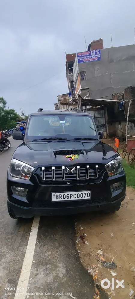 Mahindra Scorpio 2015 Diesel Well Maintained