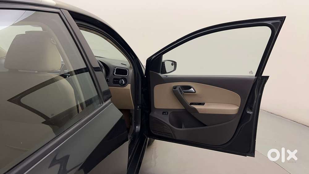 Volkswagen Vento Petrol Highline, 2016, Petrol