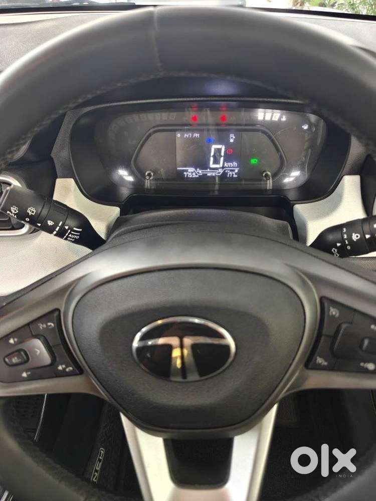 Tata Punch Creative, 2025, Petrol