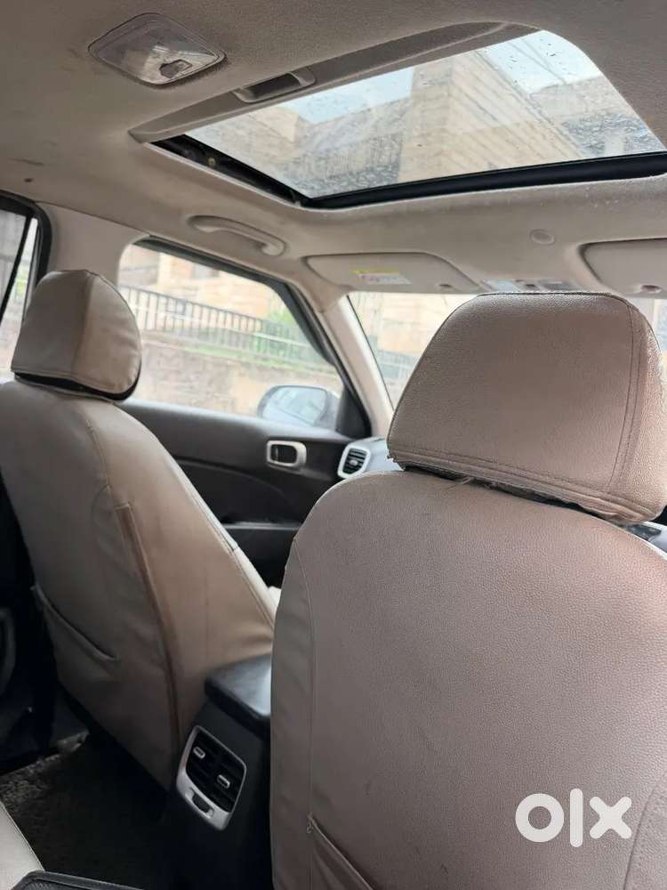 Hyundai Venue 2020 Diesel 90000