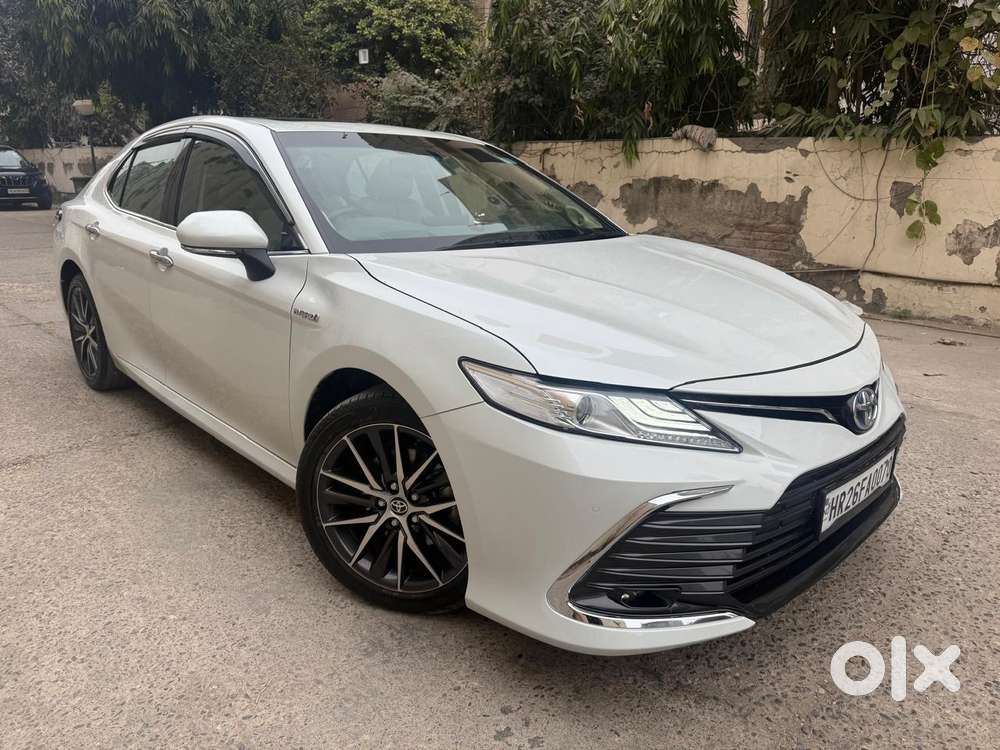 Toyota Camry Hybrid, 2023, Petrol
