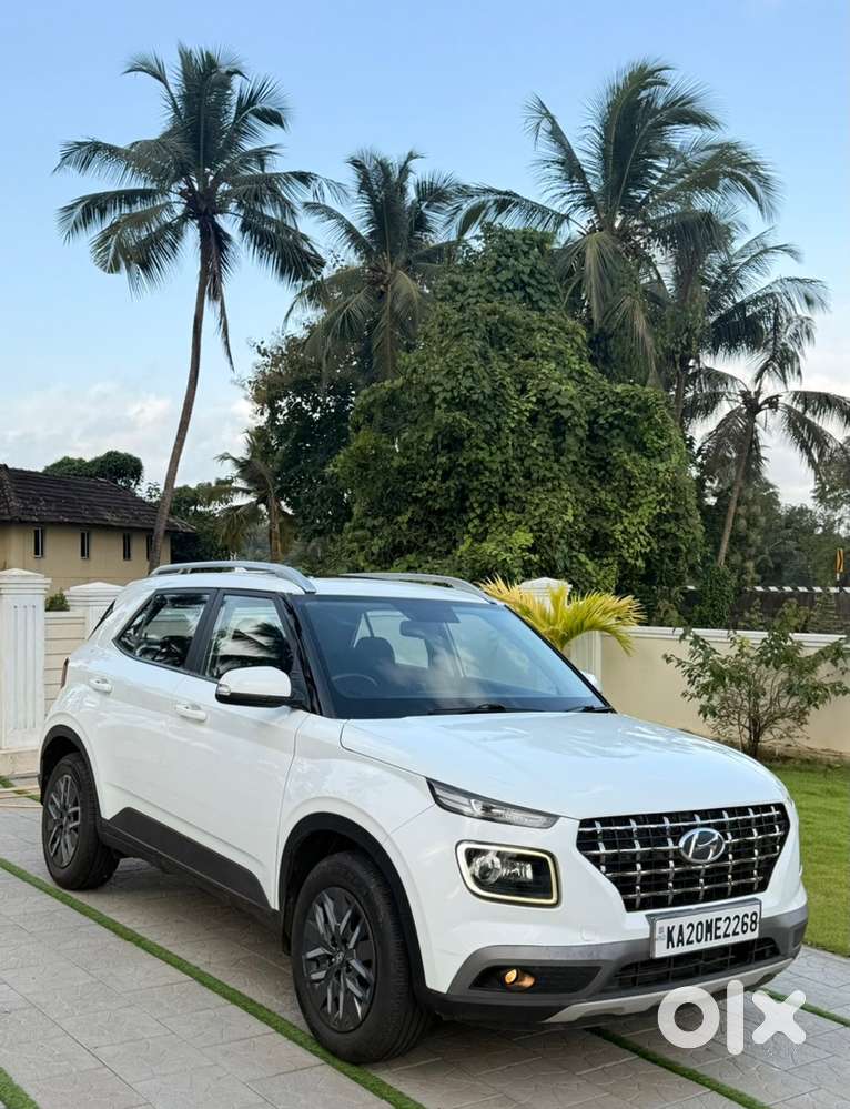 Hyundai Venue 2022 Diesel 135000 Km Driven
