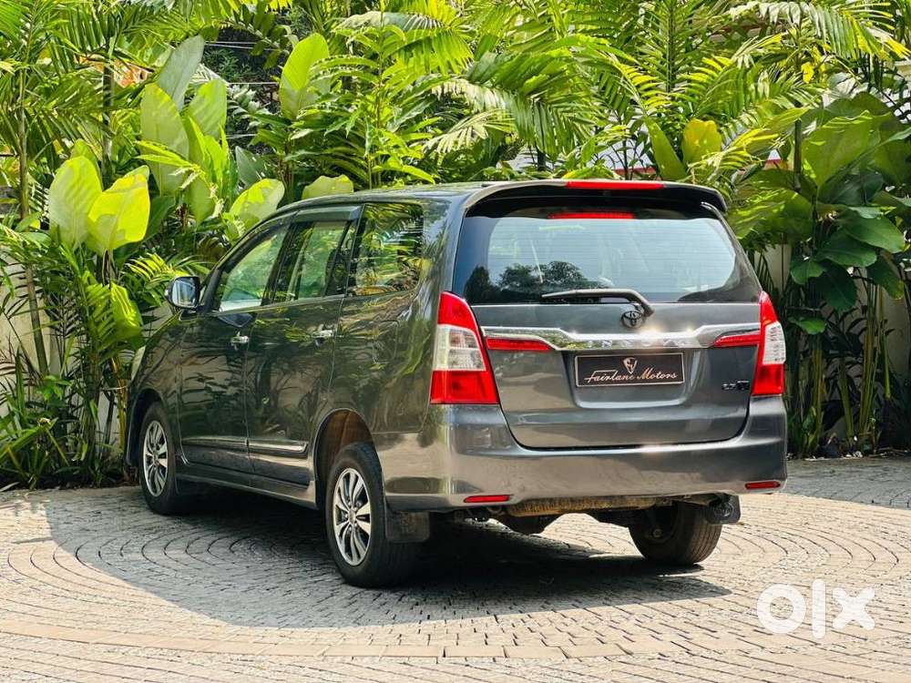 Toyota Innova 2.5 Vx 7 Seater Bs Iv, 2015, Diesel