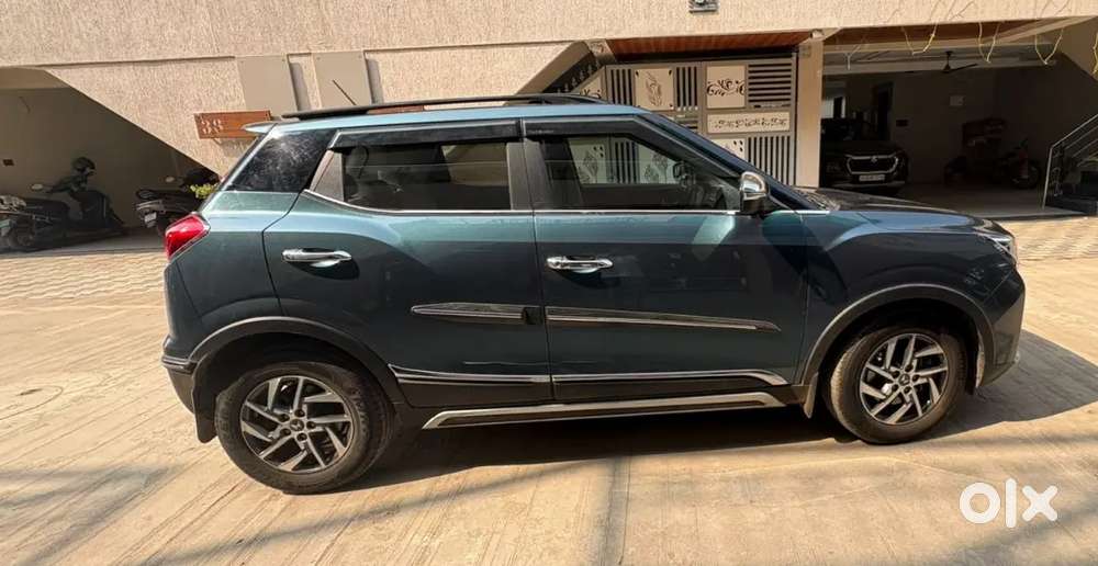 Mahindra Xuv300 2023 Petrol Well Maintained