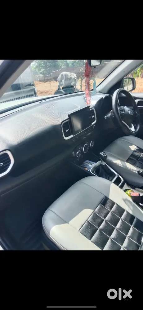 Hyundai Venue 2021 Diesel Well Maintained