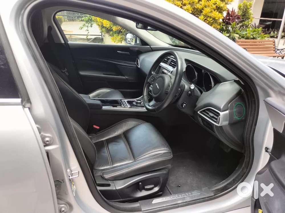 Jaguar Xe Prestige, 2017, Petrol