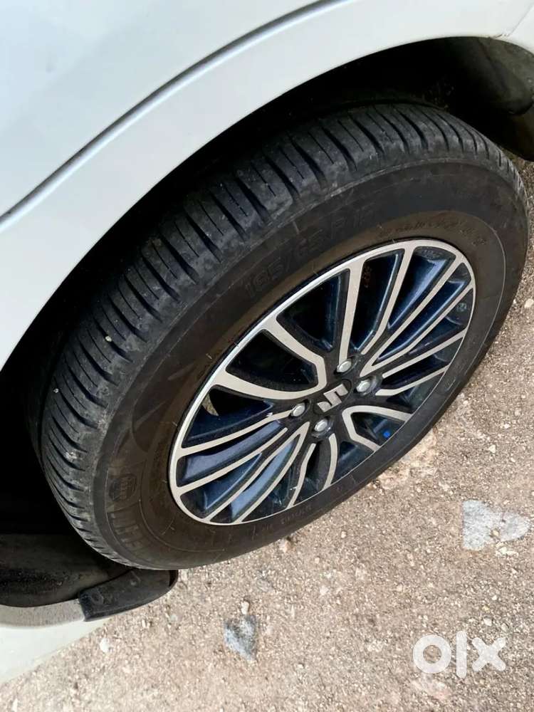Maruti Suzuki Dzire 1.2 Vxi Amt, 2022, Petrol