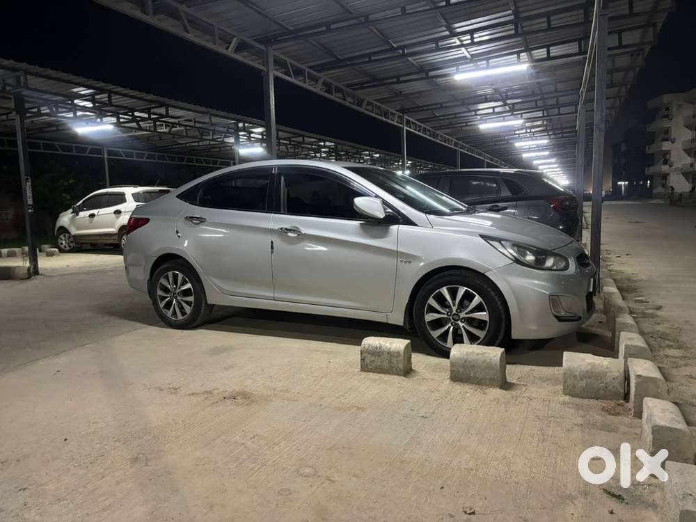 Hyundai Fluidic Verna 2013