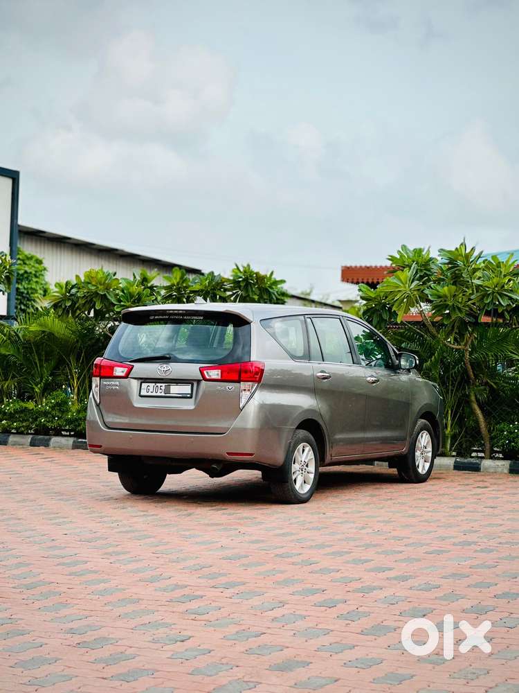 Toyota Innova Crysta 2.4 V, 2017, Diesel