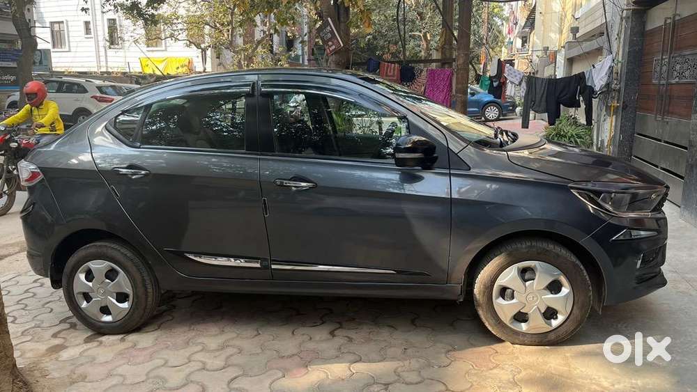 Well Maintained Car All New Tyres And Touch Infotainment