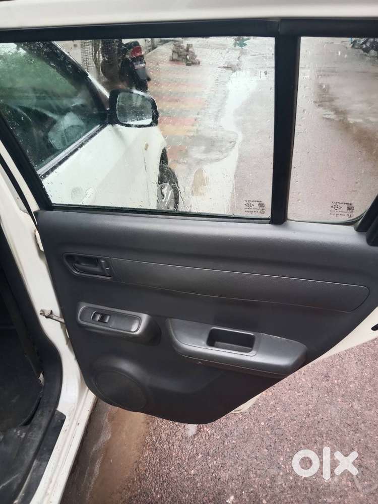 Urgent Sell Karni Hai Swift Ldi 2011 Model First Owner