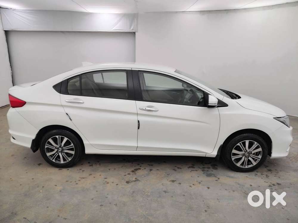 Honda City I-vtec V, 2022, Petrol